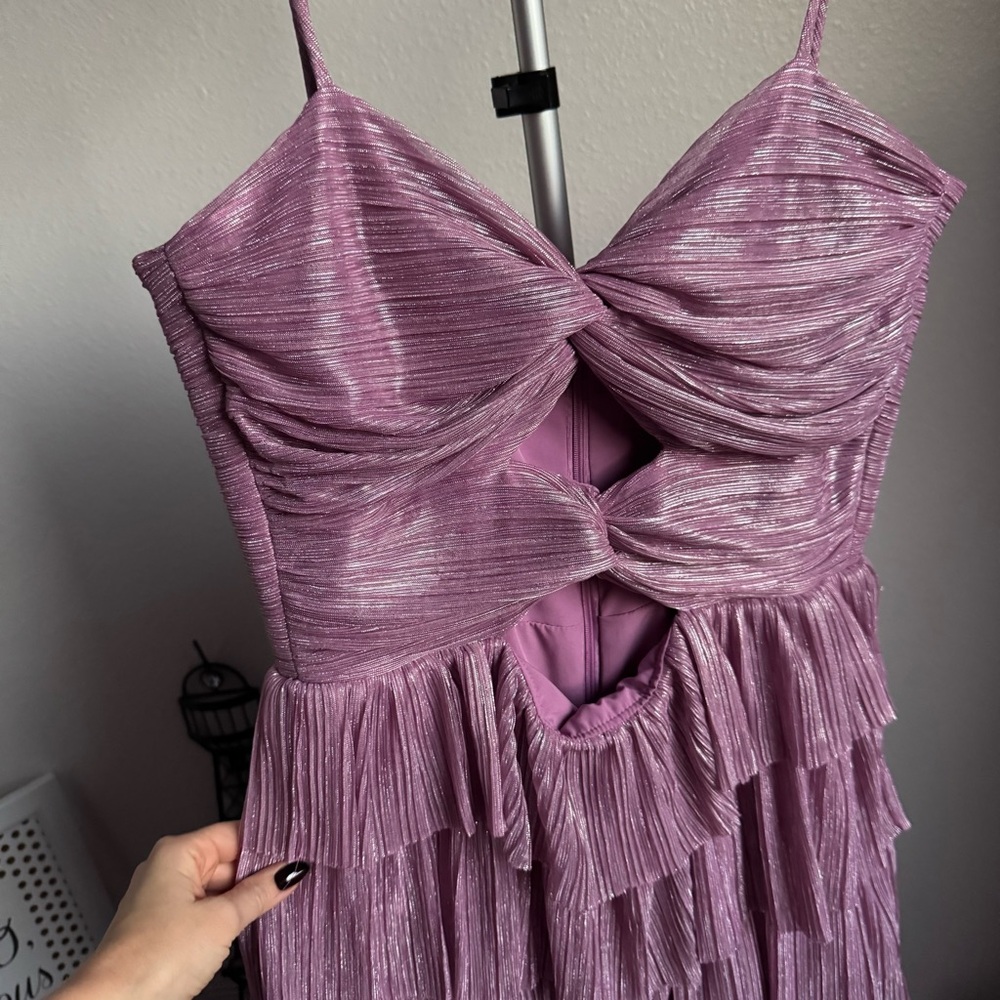 NWT Gianni Bini Grace Metallic Plisse Sweetheart Neck Cut-Out Tiered Dress Sz 8 - Picture 4 of 10
